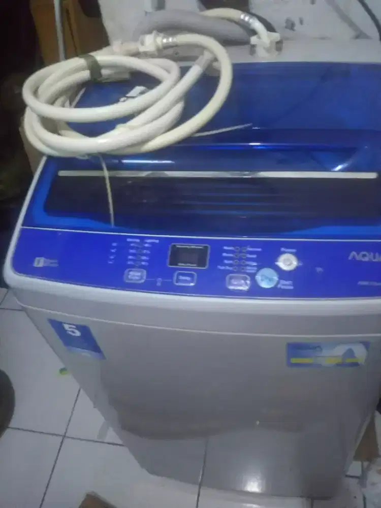 Jual mesin cuci AQUA 5kg ori Masih baru j