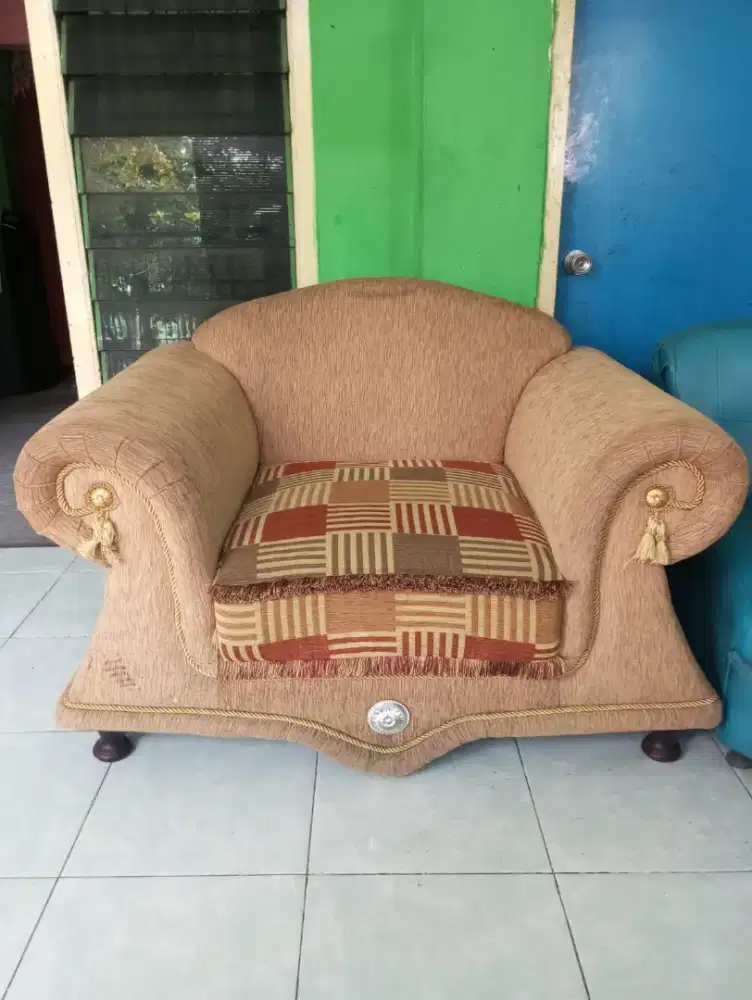 Sofa kursi tamu