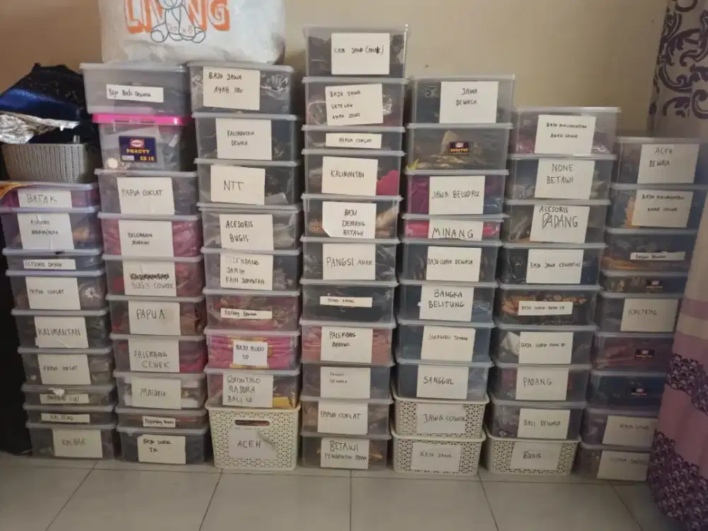 Dijual cepat Paket baju adat Nusantara anak dan dewasa