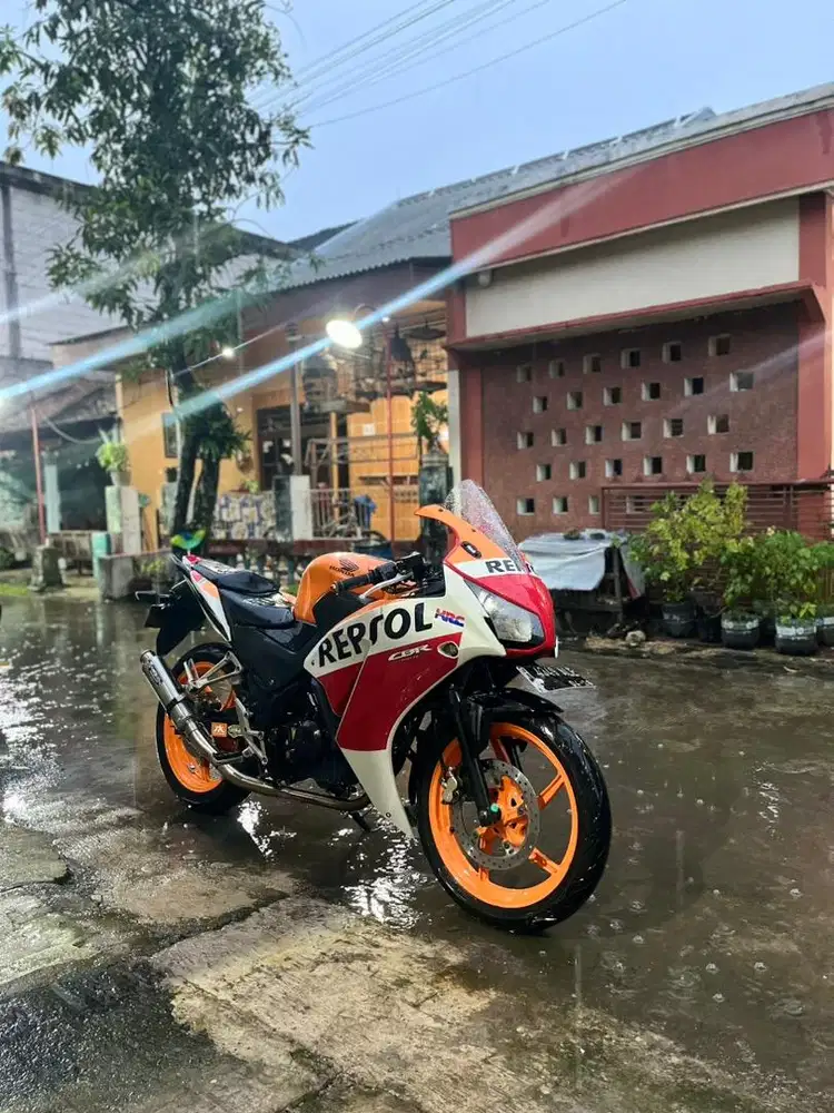 CBR 150R Repsol Edition
