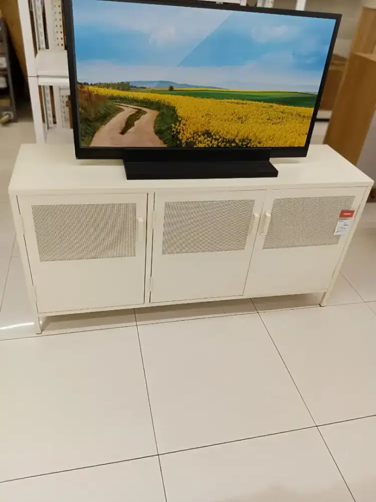 TV STAND MINIMALIS FULL METAL