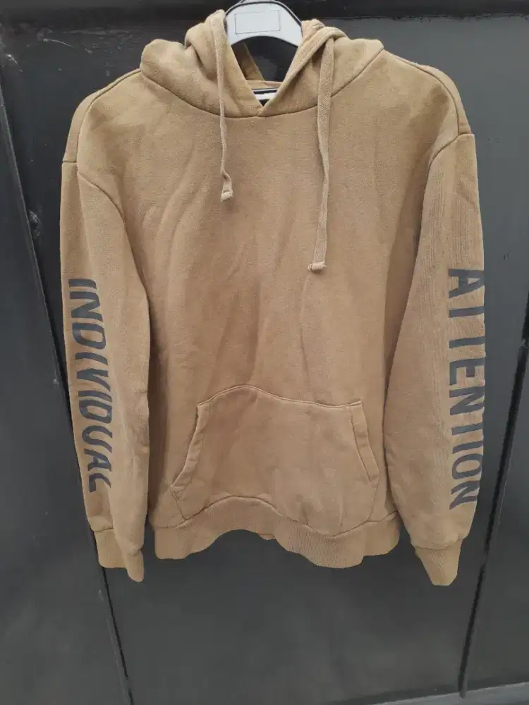 HOODIE SIZE M COKLAT BEKAS