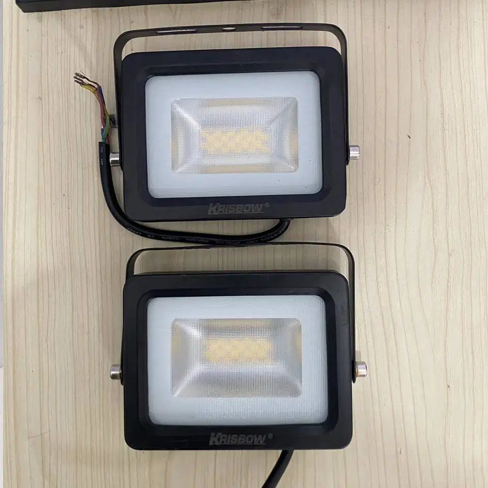 Lampu Sorot LED 10W Krisbow sepasang