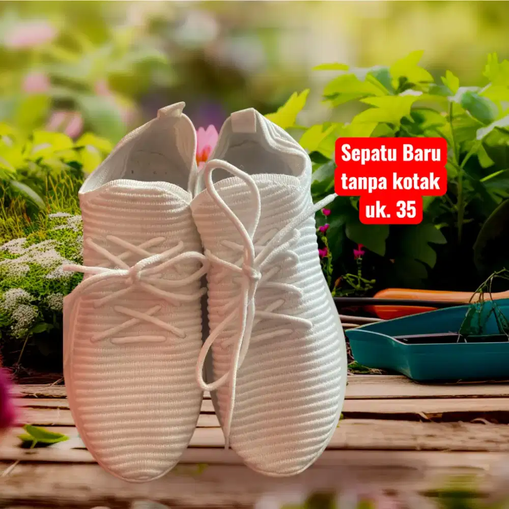 Sepatu full putih
