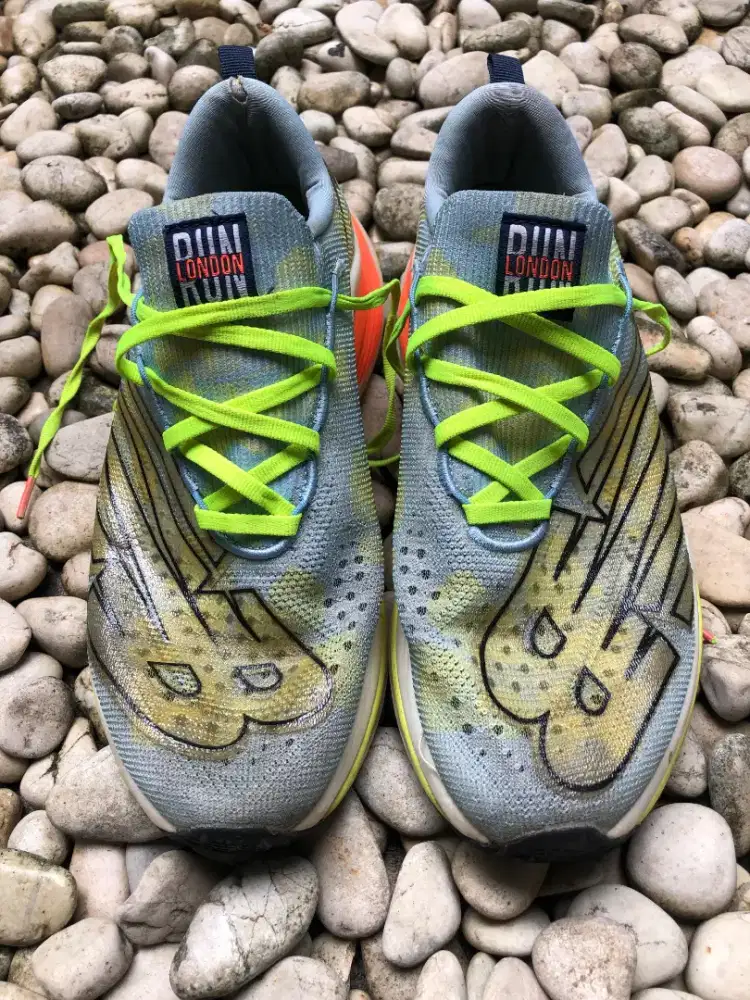 Jual cepat New Balance Fuelcell SC Elite V3