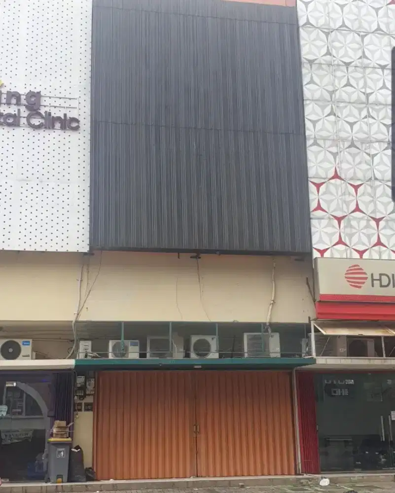 Disewakan /dijual ruko di gading serpong 3lantai bjsa buat resto