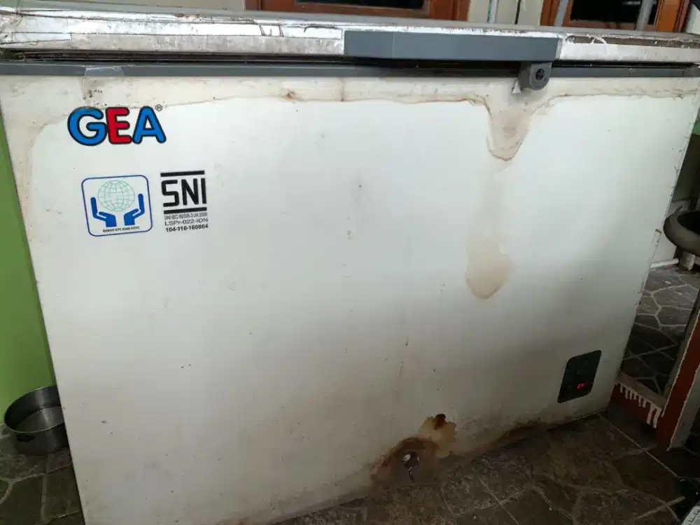 Dijual Freezer Bekas Rasa Baru