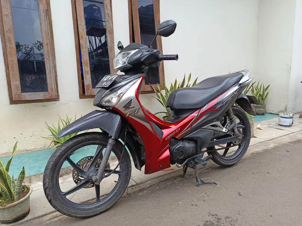 Di jual cepat supra helmin 2014 siap gas
