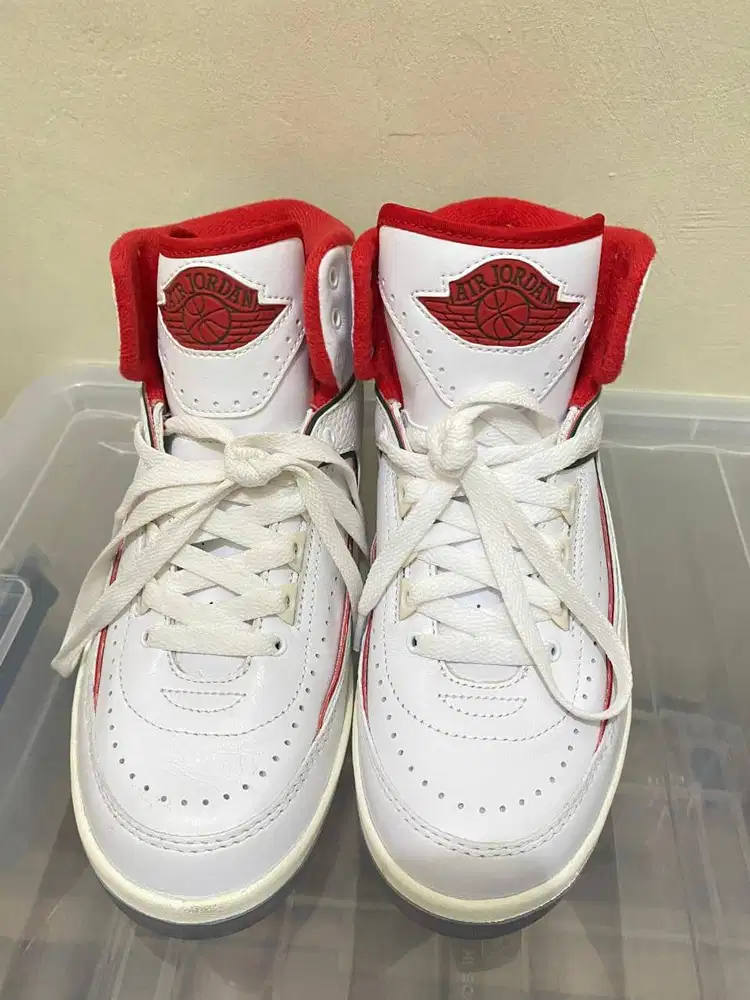 NIKE AIR JORDAN 2 RETRO