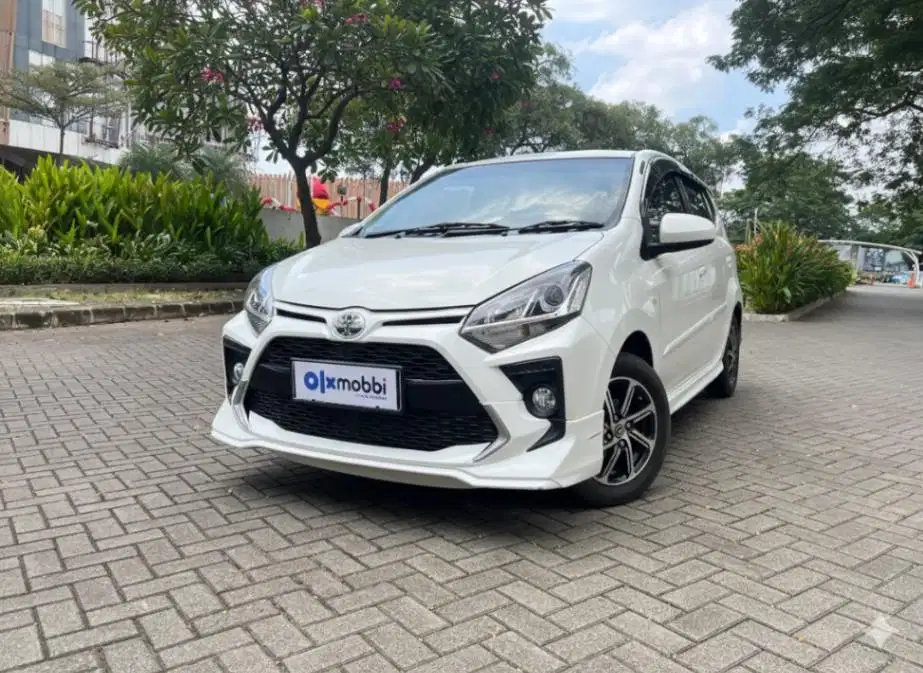 DP RINGAN Toyota Agya 1.2 GR Sport Bensin-AT 2022 Putih CHFJB