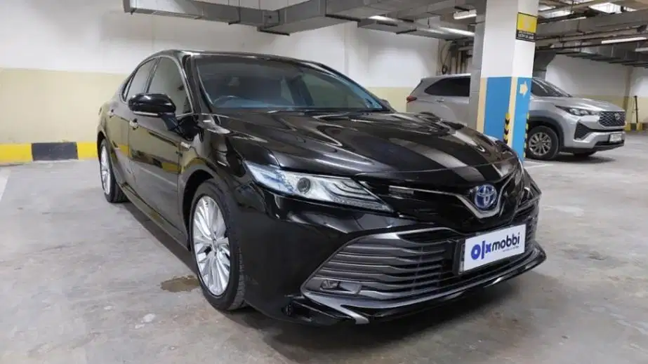 LOW DP Toyota Camry 2.5 Hybrid-AT 2019 8GW