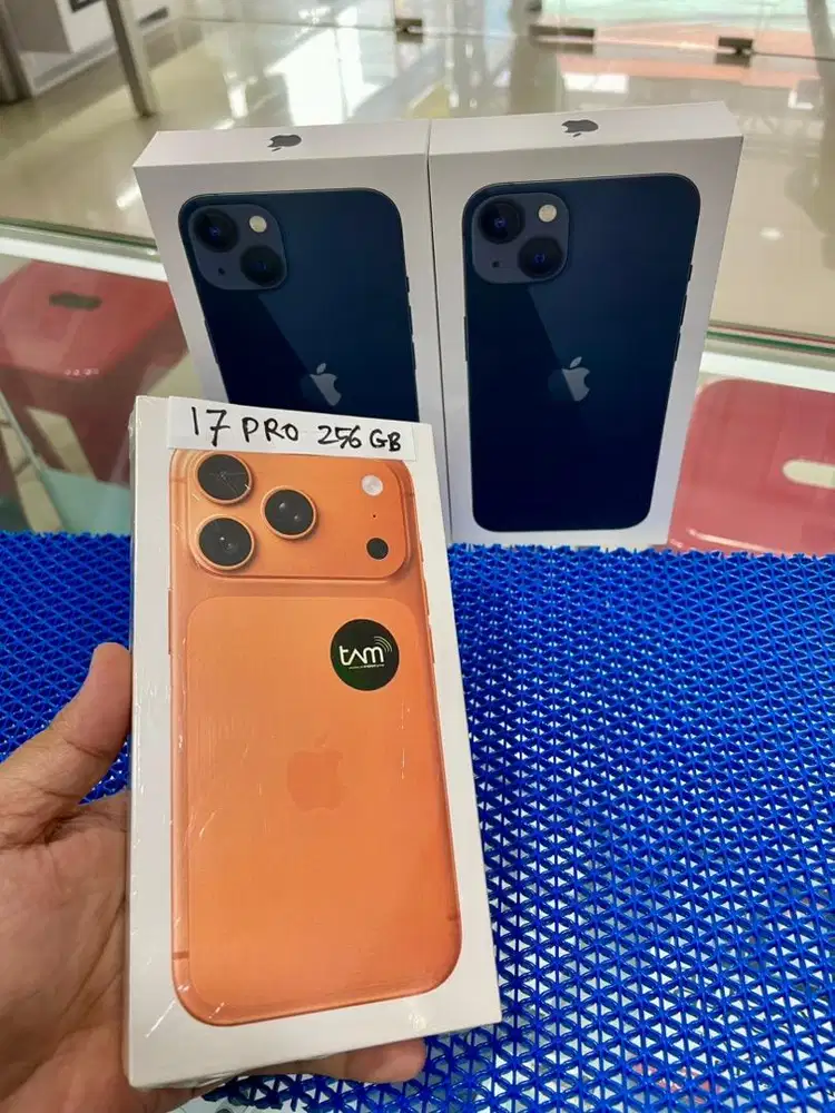READY NEW IPHONE 13 (128) & NEW IP 17 PRO (256) IBOX