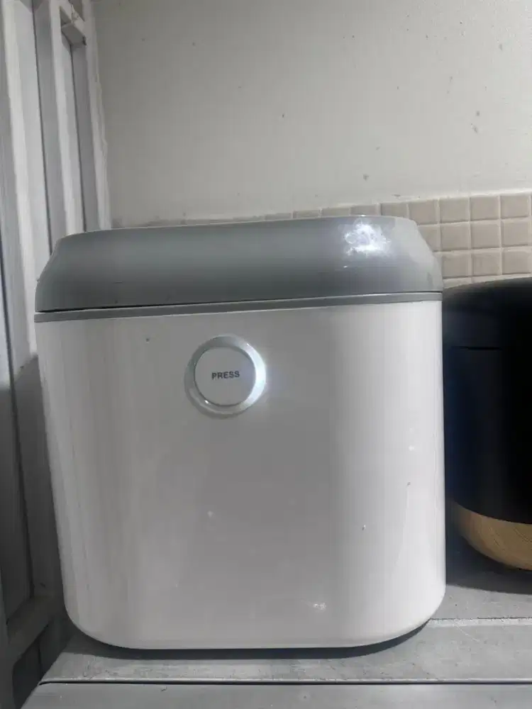 Strerill UV alat steril untuk alat makan bayi