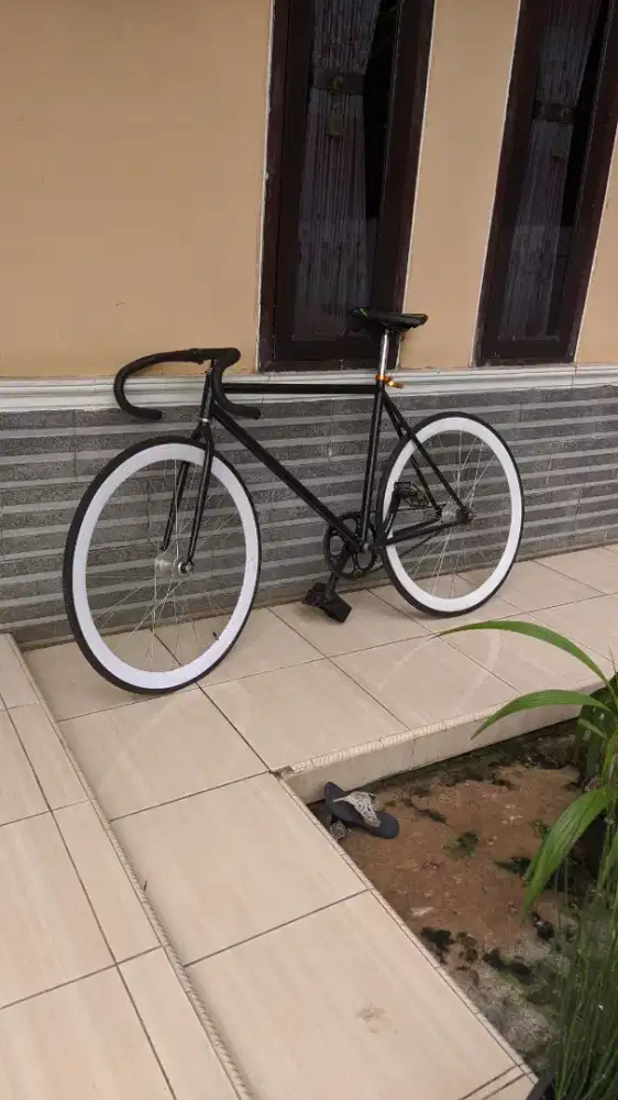 Sepeda fixie bekas