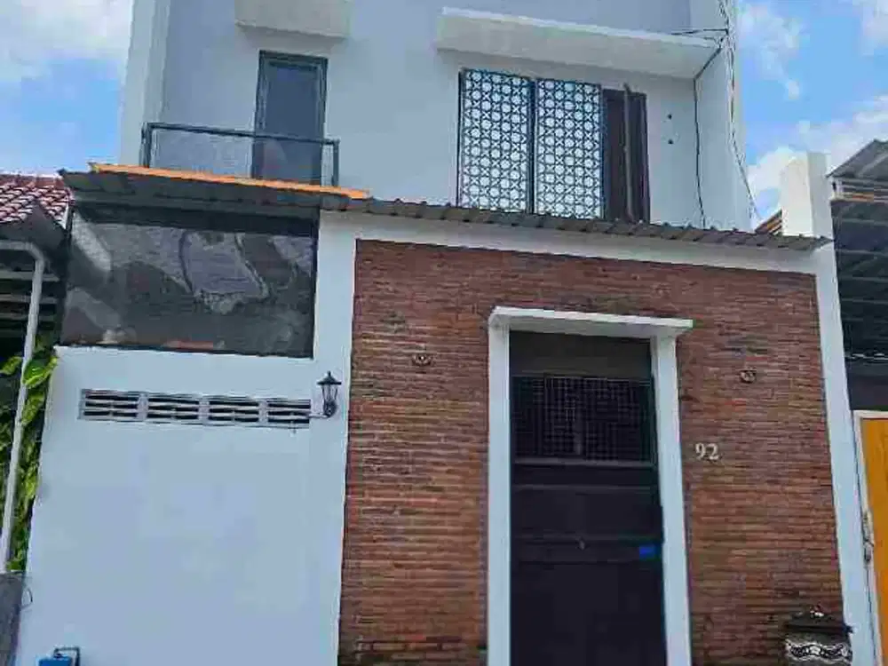 rumah 2 lantai di pandanwangi sulfat dekat RS puri bunda jalan 8 meter dan bonus sebagian furniture