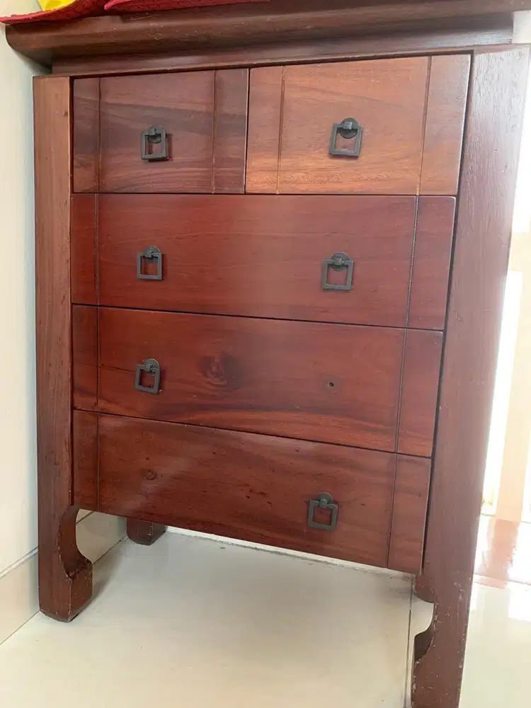 Lemari laci kayu jati