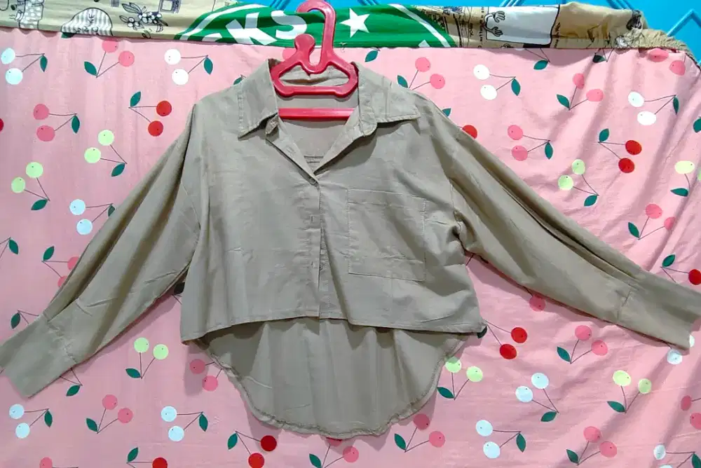 KEMEJA CROP LENGAN PANJANG