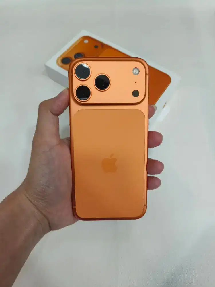 ( Second ) IPhone 17 Pro Max 512GB Orange | Inter Regist | Fullset