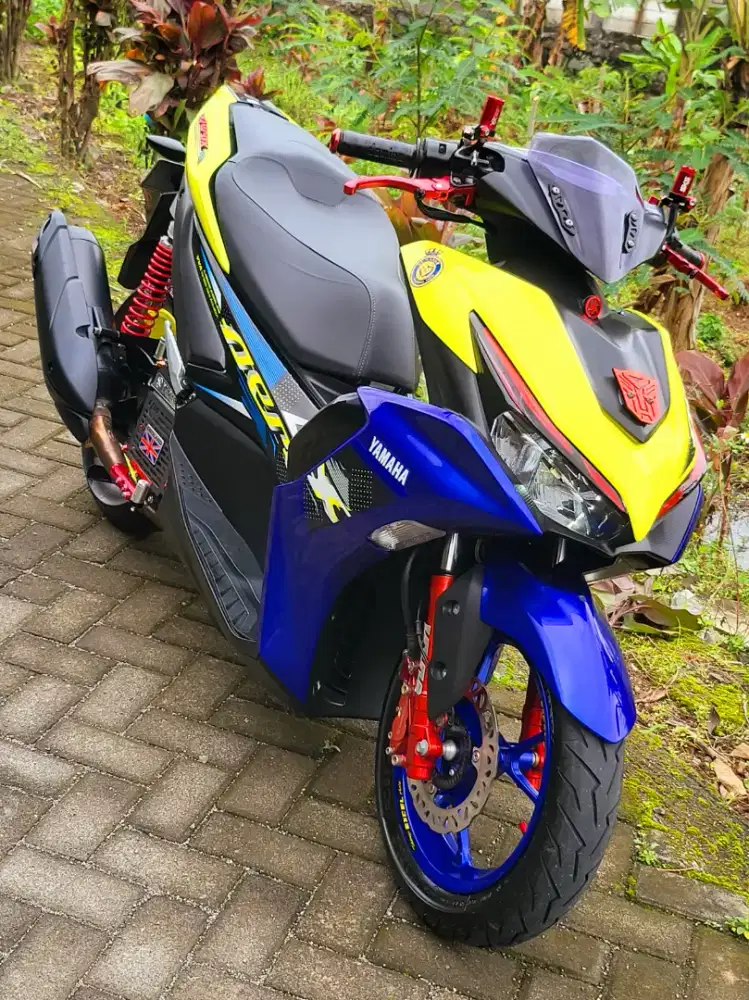 Yamaha aerox 2023