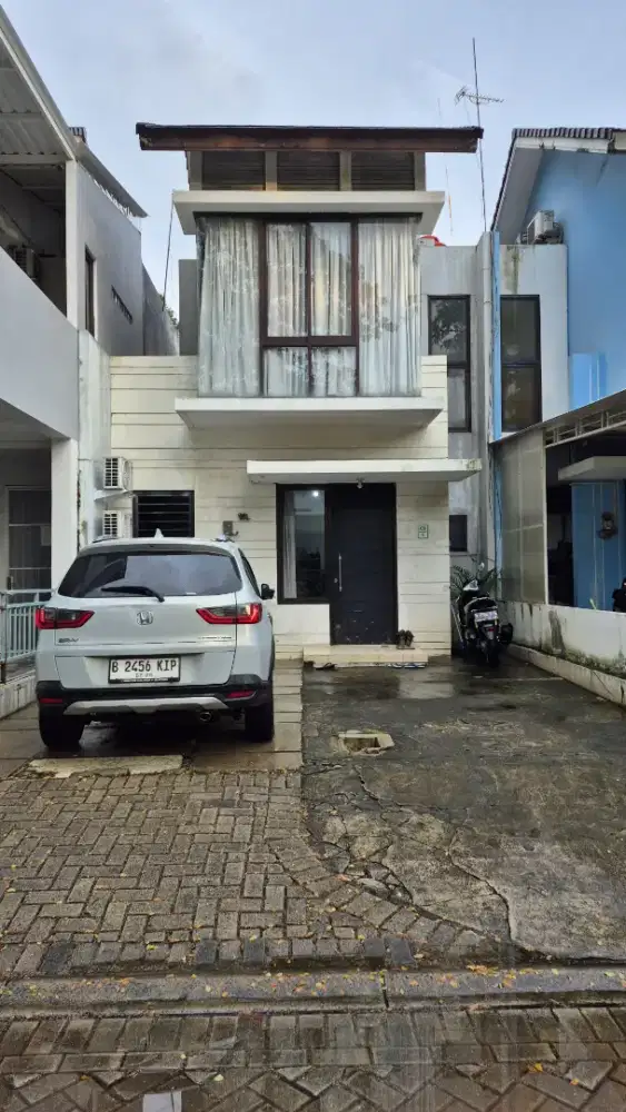 Disewakan Rumah Cluster, Murah, Strategis, 108 mtr
