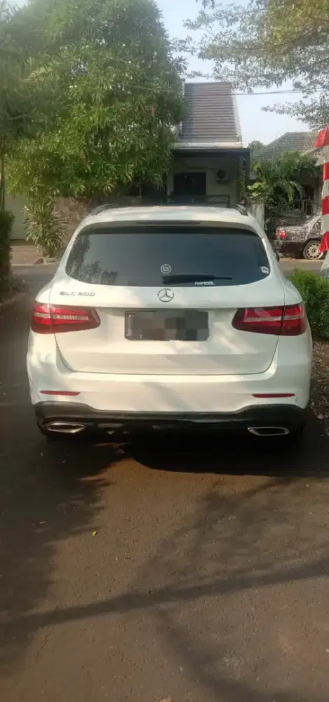 Mercedes-Benz GLC200 2019 Bensin