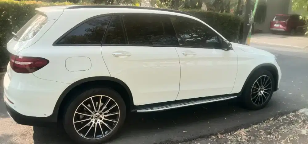 Mercedes-Benz GLC200 2019 Bensin