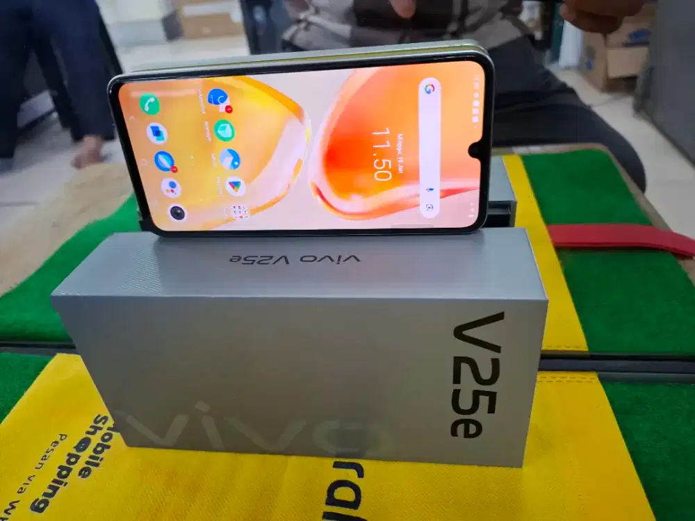 VIVO V25 E Ram 8/256 GB lengkap normal no minus