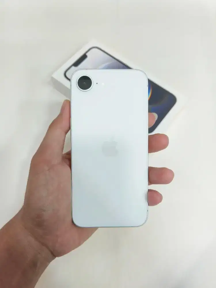 ( Second ) IPhone 16e 128GB White | IBOX | Masih Garansi