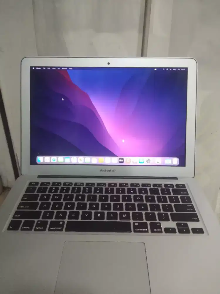 Bu jual MacBook Air 13 2017 i5 8gb/128gb