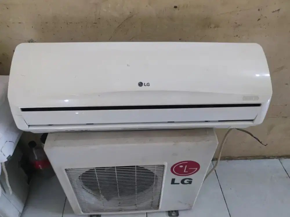 Ac LG 1/2pk dingin dan garansi