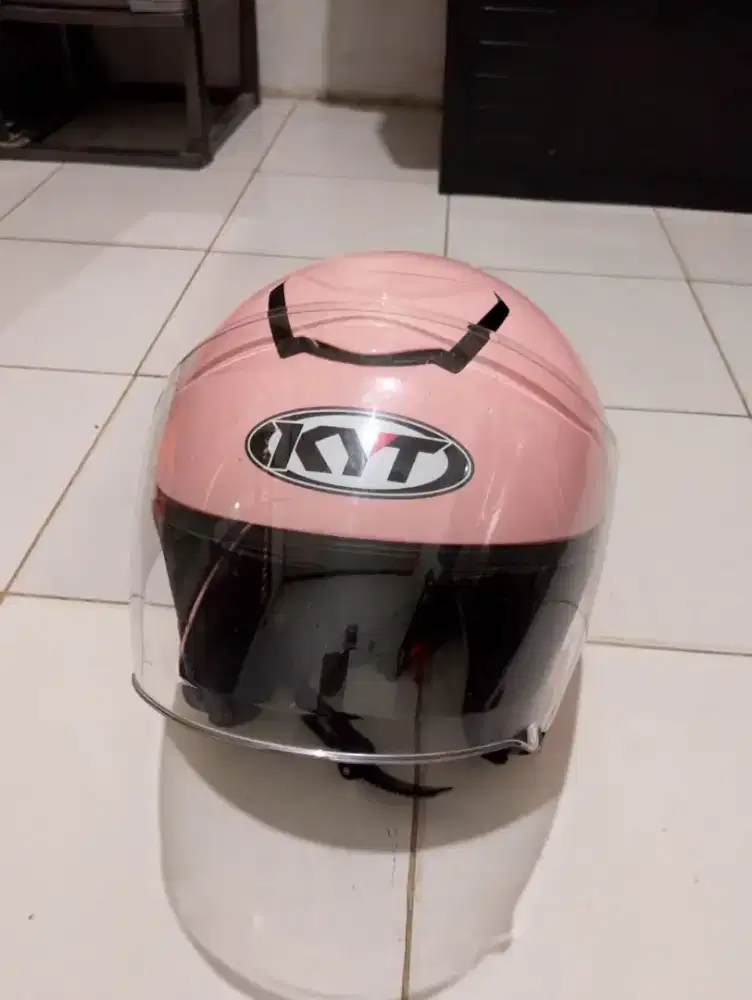 Helm Kyt mulus istimewa