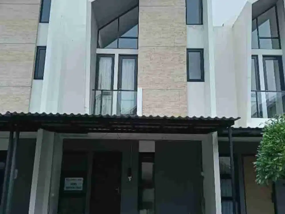 Disewakan rumah provence bsdcity