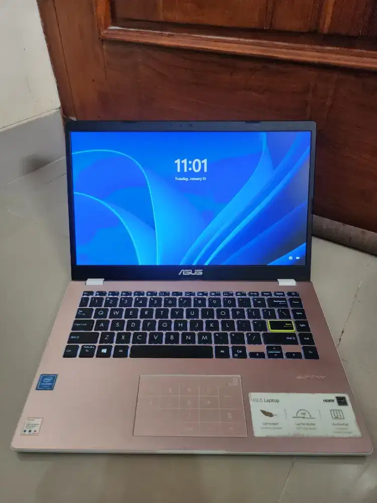Asus Vivobook E410MA CeleronN4020 Ram4/256GB mulus laptop charger only