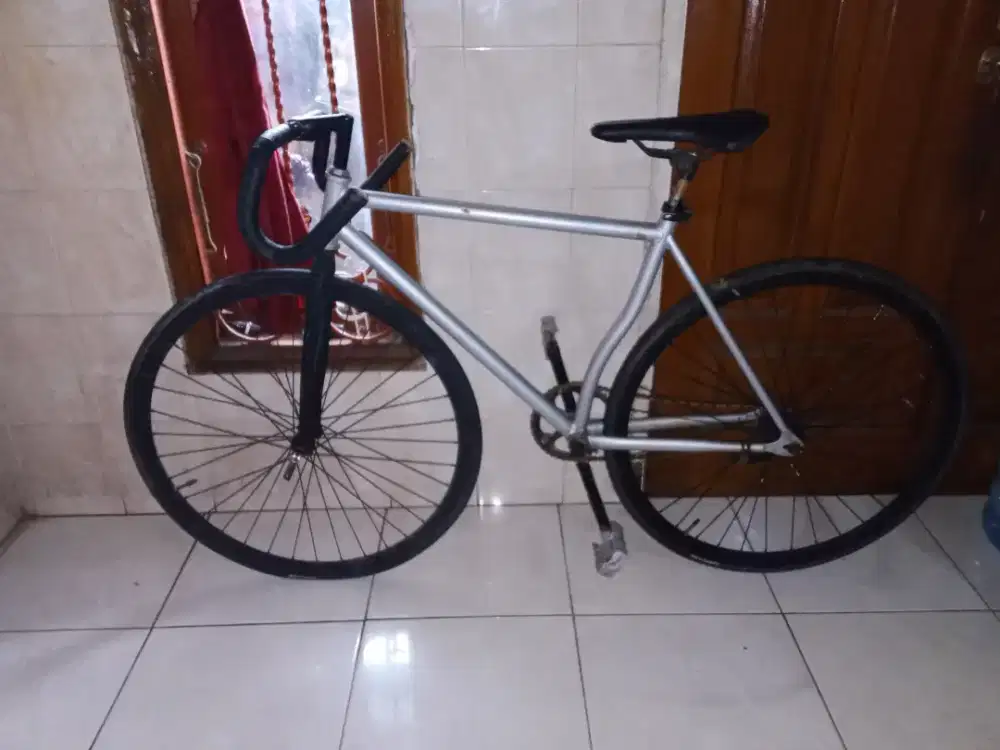 Sepeda fixie clasic