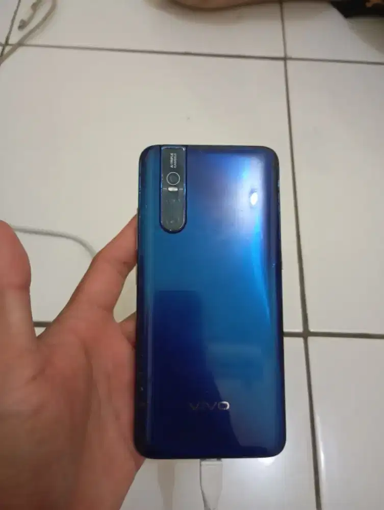VIVO V15 PRO 6/128 GB SECOND FULLSET