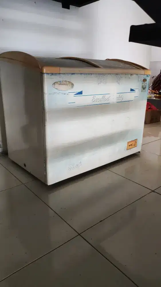 Di Jual Barang Elektronik Bekas