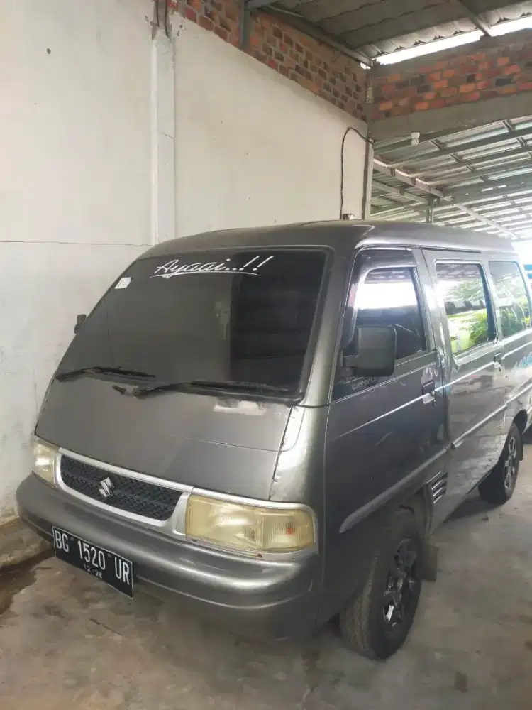 Mobil Suzuki carry Futura 2017