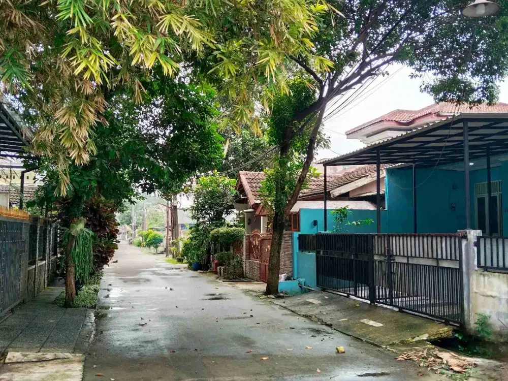 Jual rumah komersial 2 unit, di komplek Depok Mulya 1, deket tol beji Depok