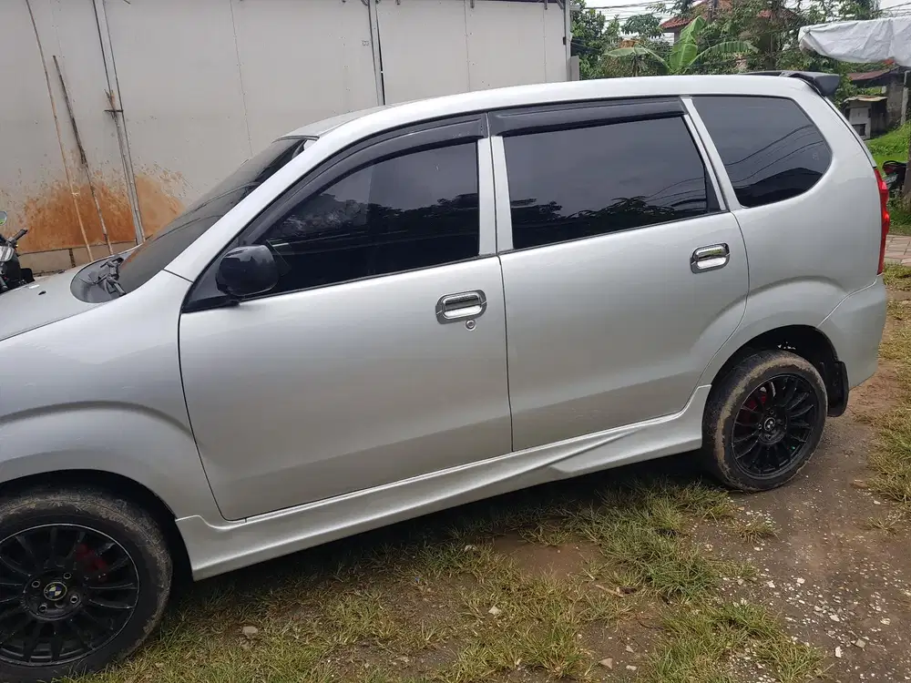 Daihatsu Xenia 2010 Bensin