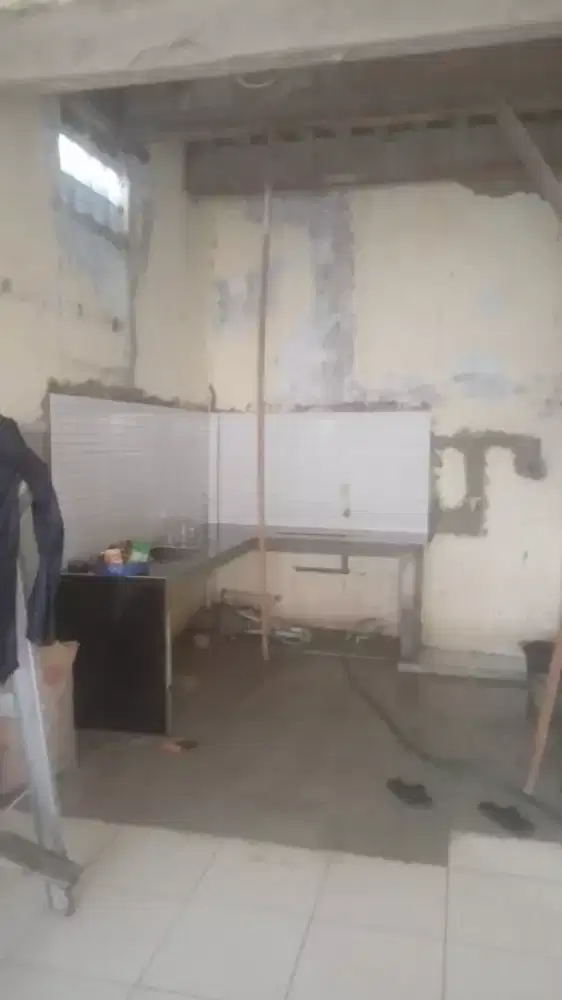 Tukang renovasi dan perbaikan atap bocor