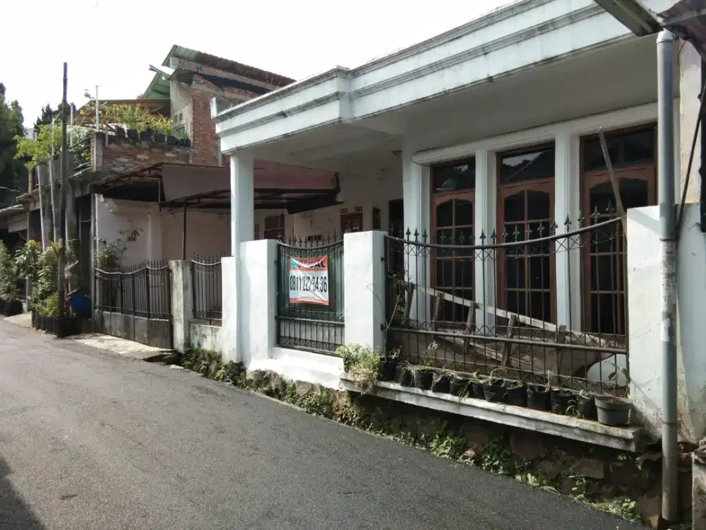 DIJUAL Rumah di Komplek Perumahan Puri Cipageran Cimahi Nyaman Terawat