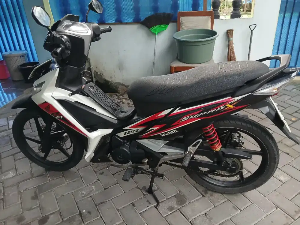 Jual Honda Supra X 125 R FI 2014