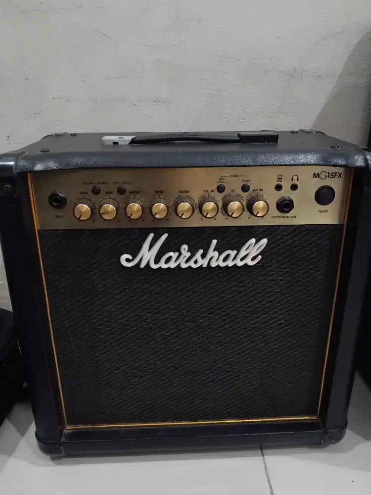 Ampli gitar marsall MG15fx terbaru