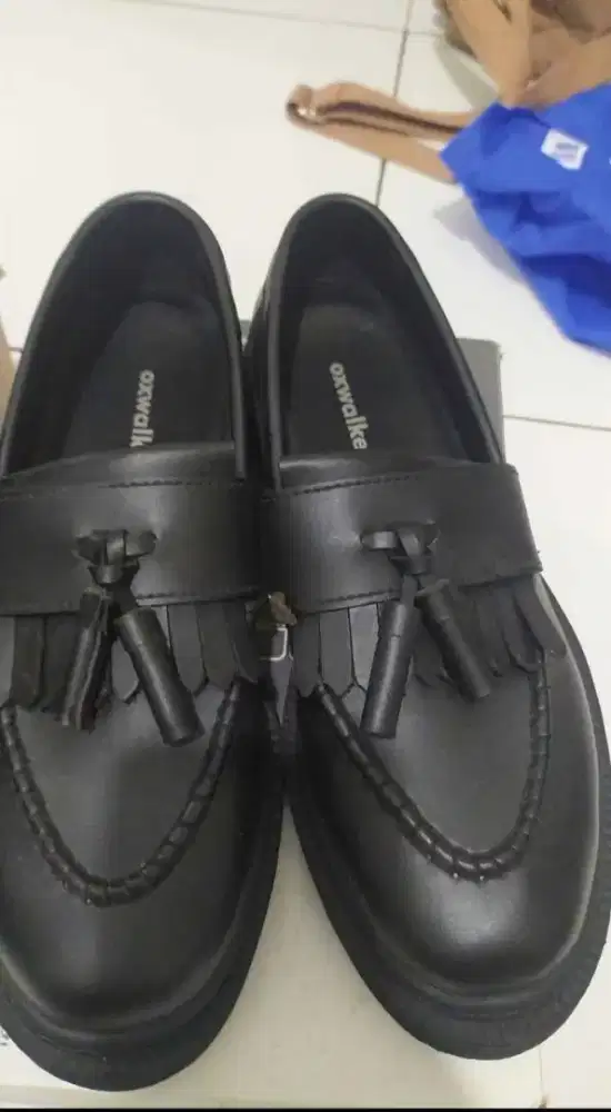 Sepatu pria cocok untuk Anda yang ingin santai atau kerja