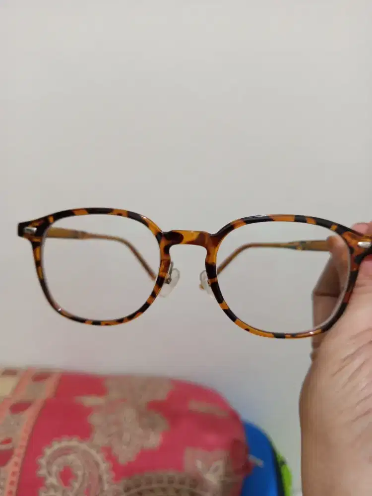 kacamata progresif .slinder 1,75 plus 2.