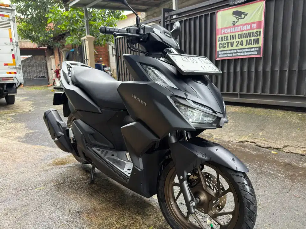 Vario 160 ABS 2025 hitam km 2 rb