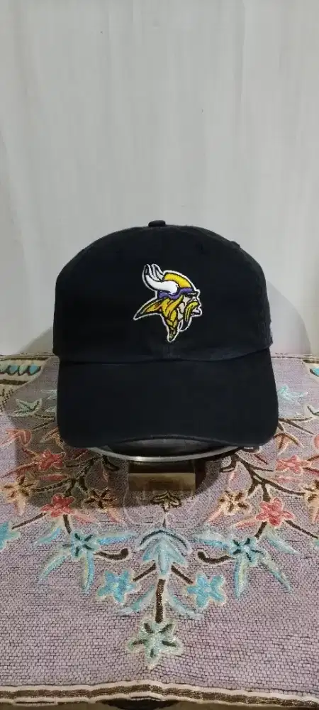 Caps Forty seven 
Minnesota Vikings
All size
Full tag