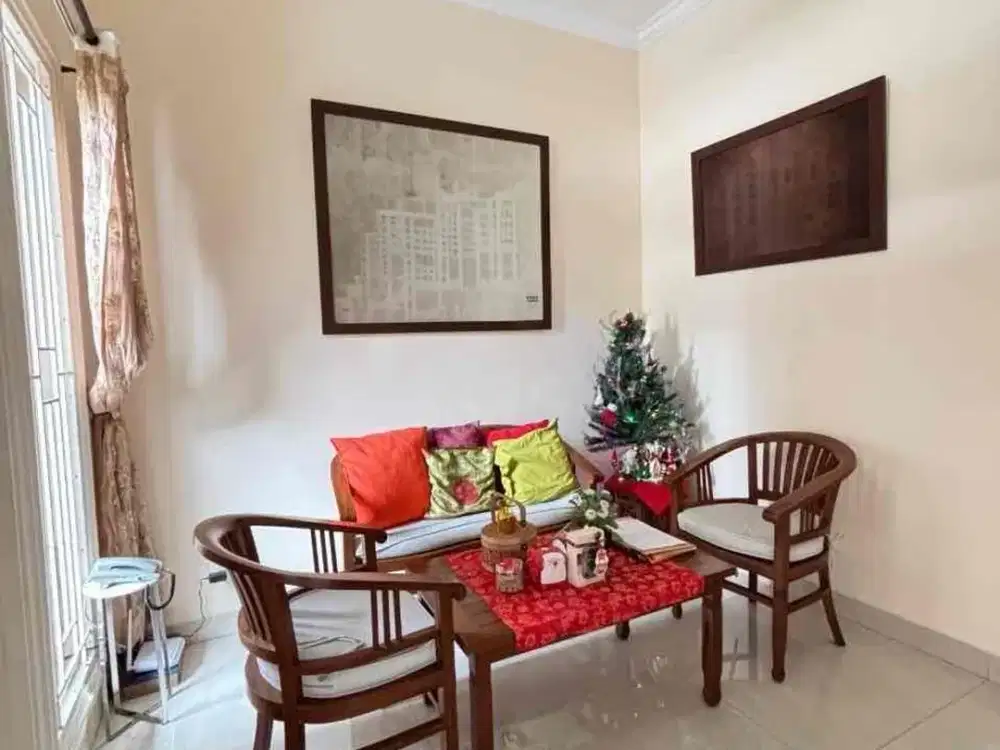 Dijual Rumah Semi Furnished Full Renovasi Cluster Emerald Pondok Hijau Golf Summarecon Serpong Tangerang