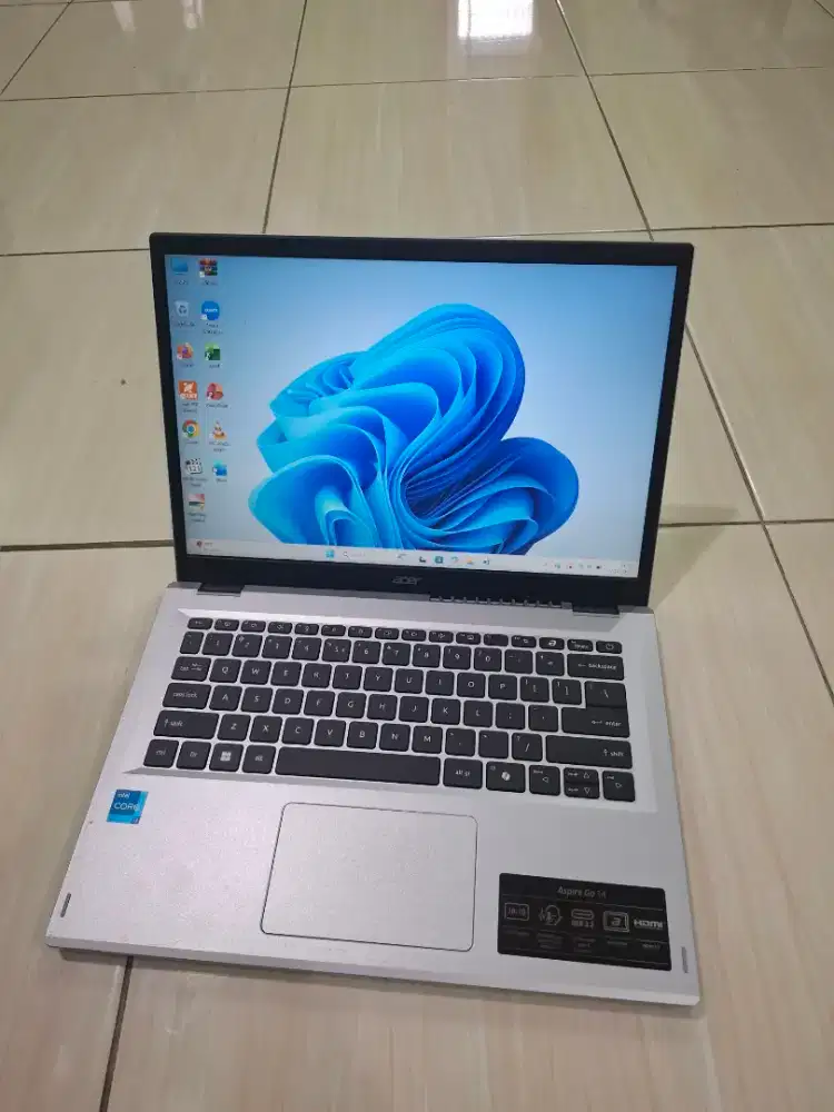 Laptop acer AG14 Core i3 N305 Ram 8 gb