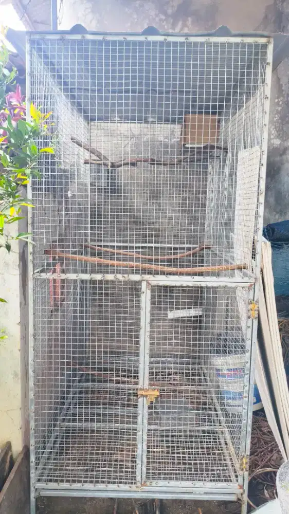 JUAL KANDANG BURUNG BESAR